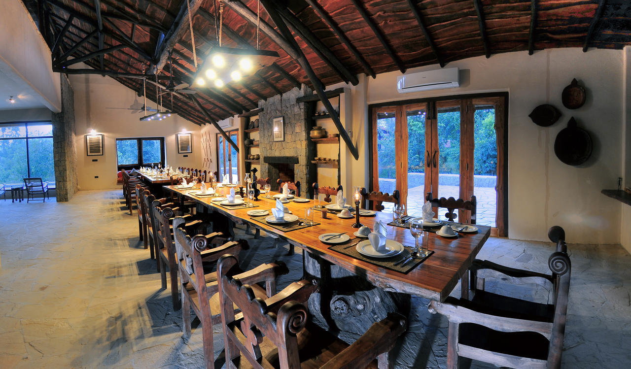 Kanha Earth Lodge Mandlā Extérieur photo