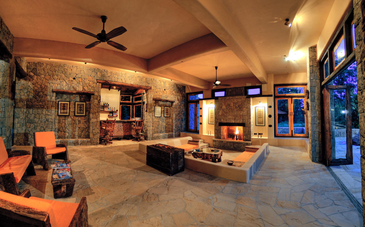 Kanha Earth Lodge Mandlā Extérieur photo
