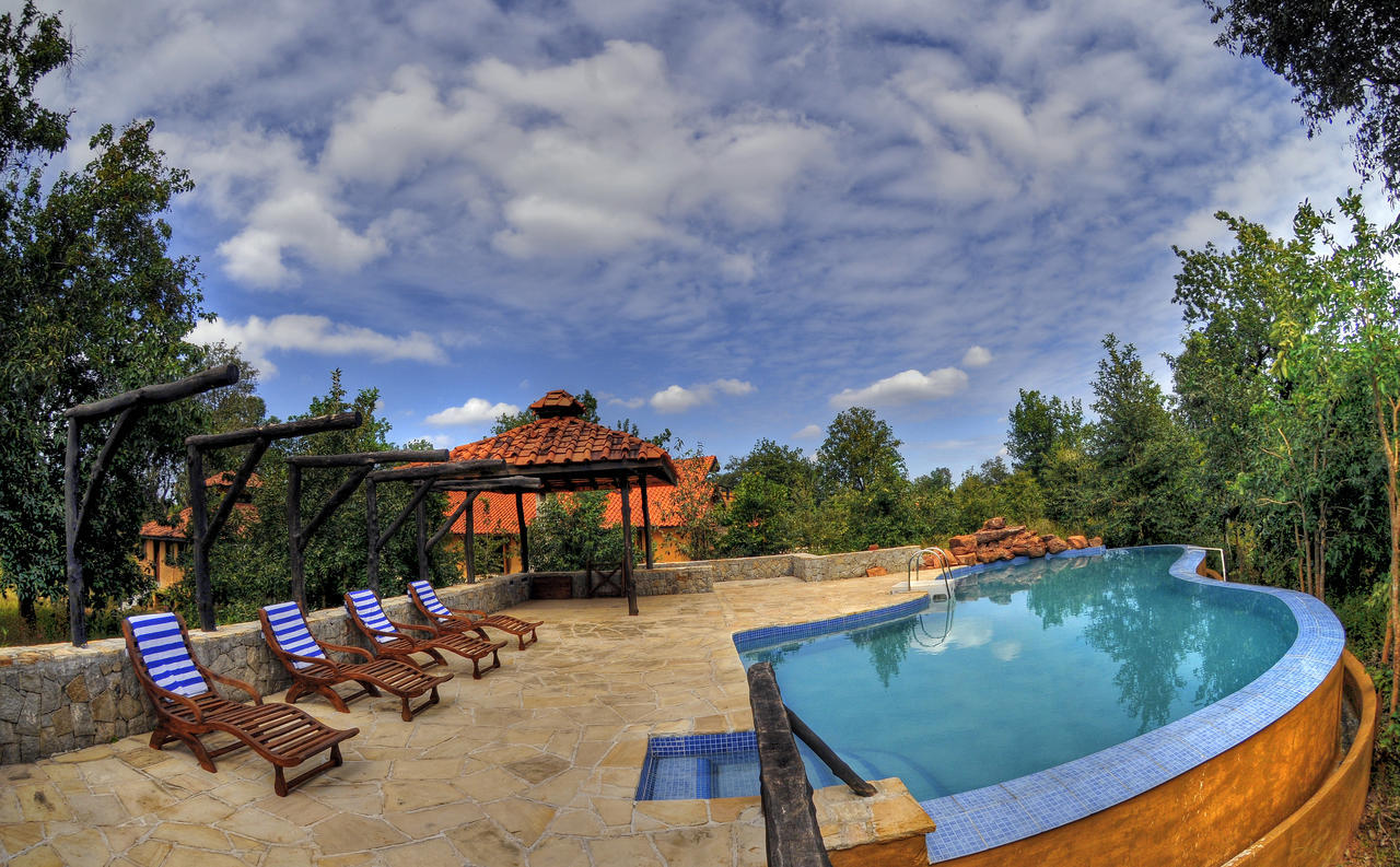 Kanha Earth Lodge Mandlā Extérieur photo